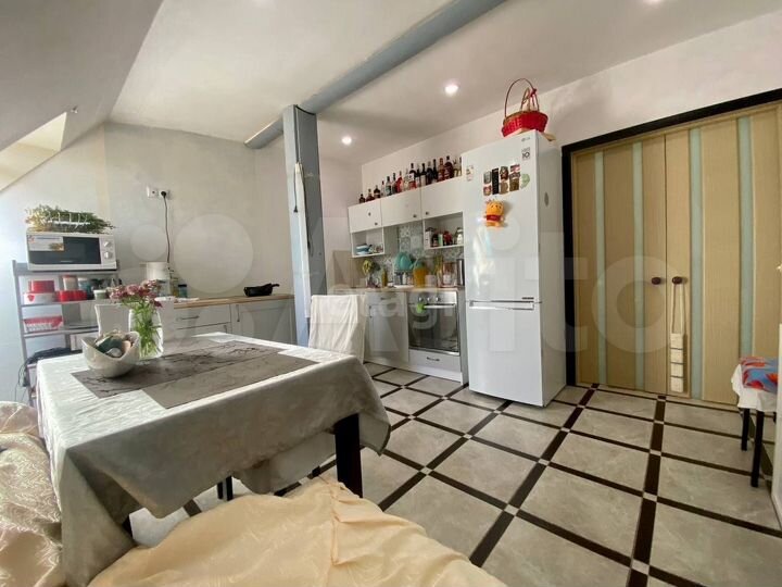 2-к. апартаменты, 79 м², 4/4 эт.