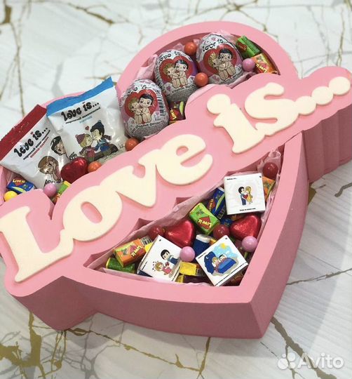 Подарочный бокс сердце love is