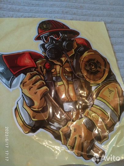 Наклейка Пожарный с топором (Большая 25*22 см)