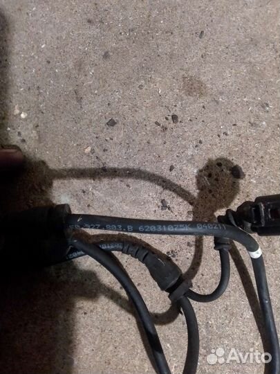 Передний датчик абс Audi A4 B6. B7