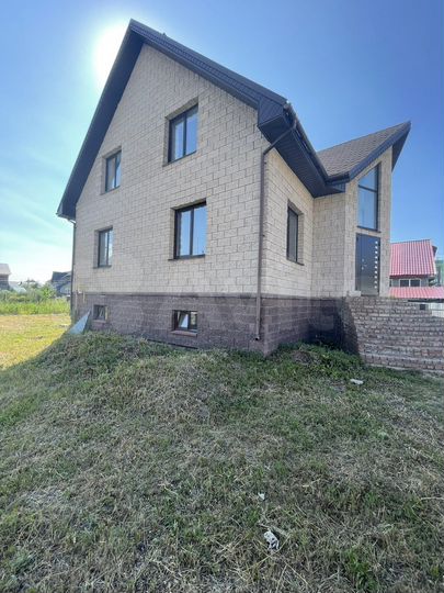 Дом 270 м² на участке 12 сот.