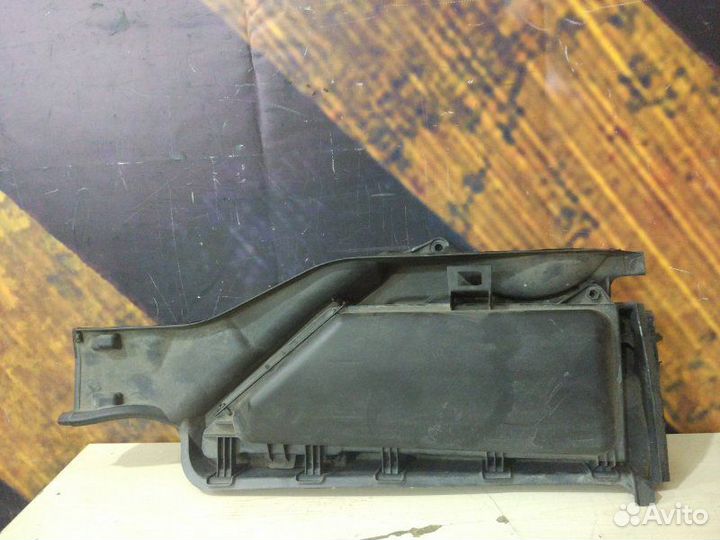 Корпус салонного фильтра передний правый Bmw 525I