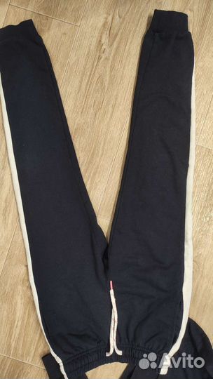 Спортивный костюм для девочки 128 бу