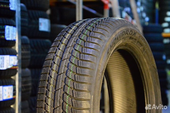 Toyo Snowprox S954 245/40 R19