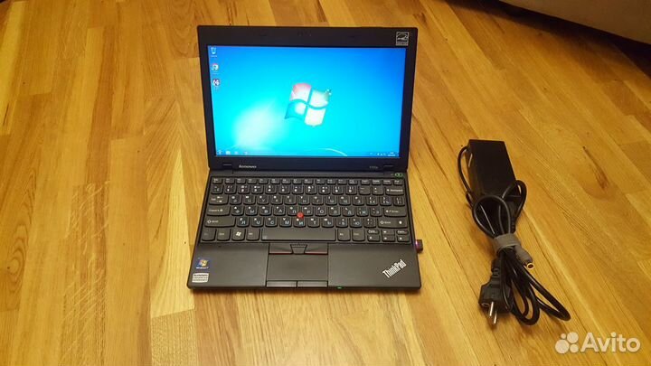Ноутбук ThinkPad X100e
