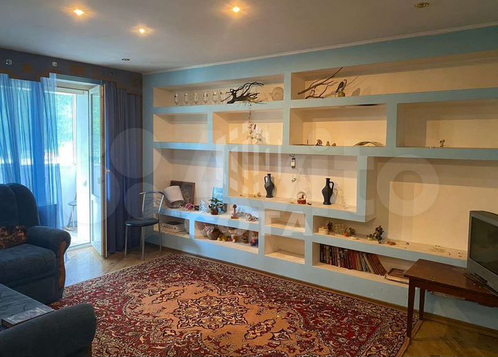 2-к. квартира, 56 м², 1/5 эт.