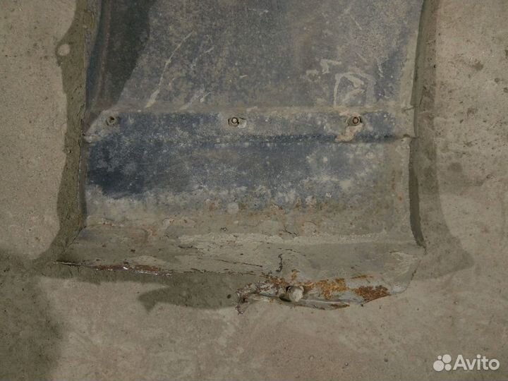 Крыло левое BMW e34 бмв е34 оригинал рест