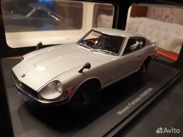 1:18 Autoart 69 Nissan Fairlady Z432 (PS30) Silver