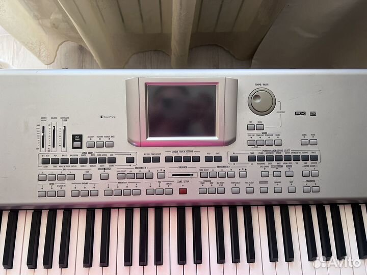 Синтезатор korg