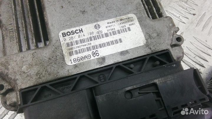 Блок управления двигателем Mitsubishi Outlander