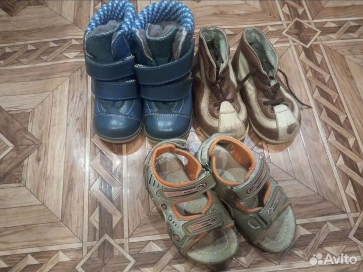 Комбинезон 6-12 месяцев+ три пары обуви