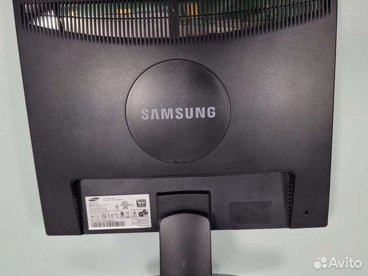 Монитор Samsung 943N 19 дюймов