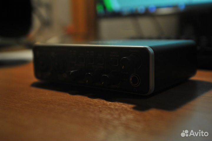 Звуковая карта behringer umc202hd