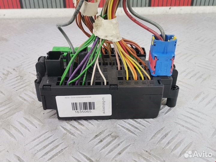 Блок предохранителей для Peugeot 406 9638446380