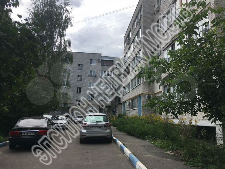 2-к. квартира, 60 м², 1/5 эт.