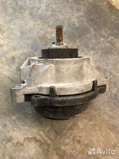 Подушка крепления двигателя бмв Х3 Ф25