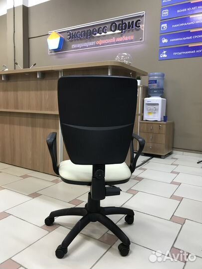 Офисное кресло нота кожзам
