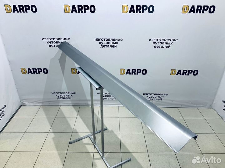 Порог левый на Mazda 3 (BK) хетчбек