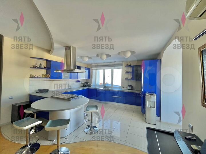 3-к. квартира, 143,5 м², 9/9 эт.