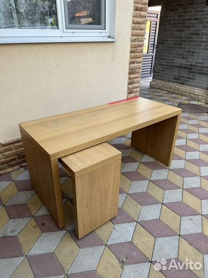 Рабочий стол IKEA