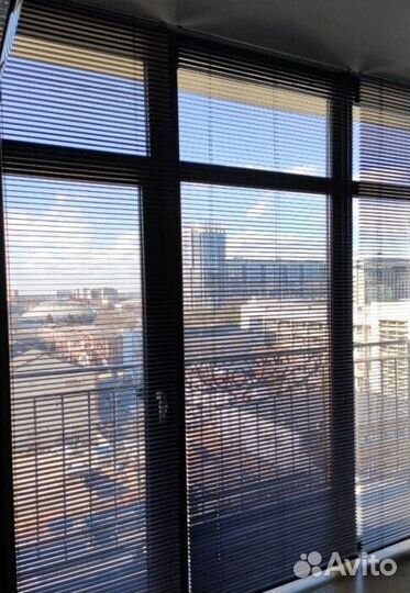 Рулонные кассетные шторы блекаут D758