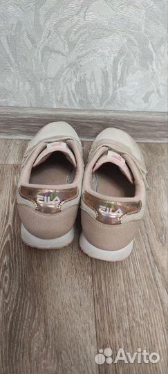 Кроссовки для девочки