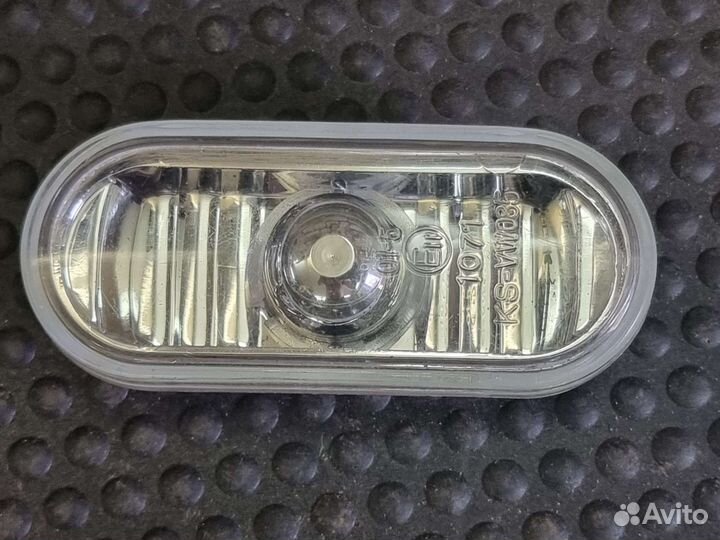 Повторитель поворота левый Seat Alhambra 1998