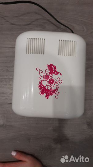 Лампа для ногтей