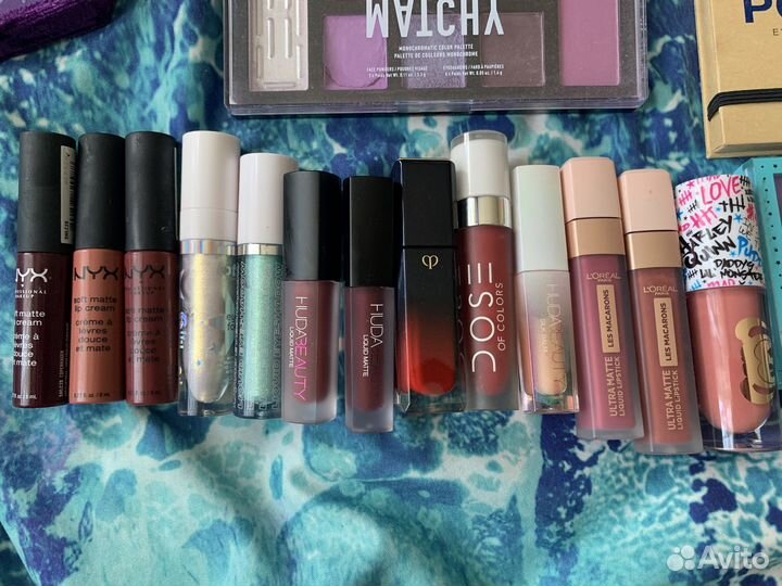 Revolution Палетки теней