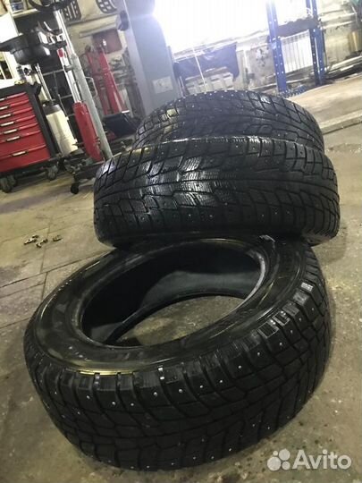 Michelin Latitude X-Ice North 215/60 R17