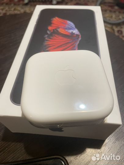 Наушники AirPods
