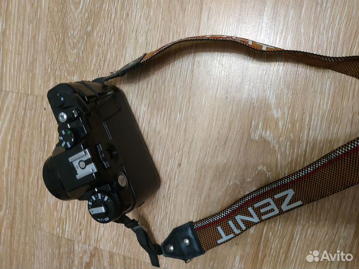 Фотоаппарат плёночный Zenit со вспышкой