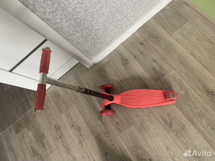 Самокат 3х колесный