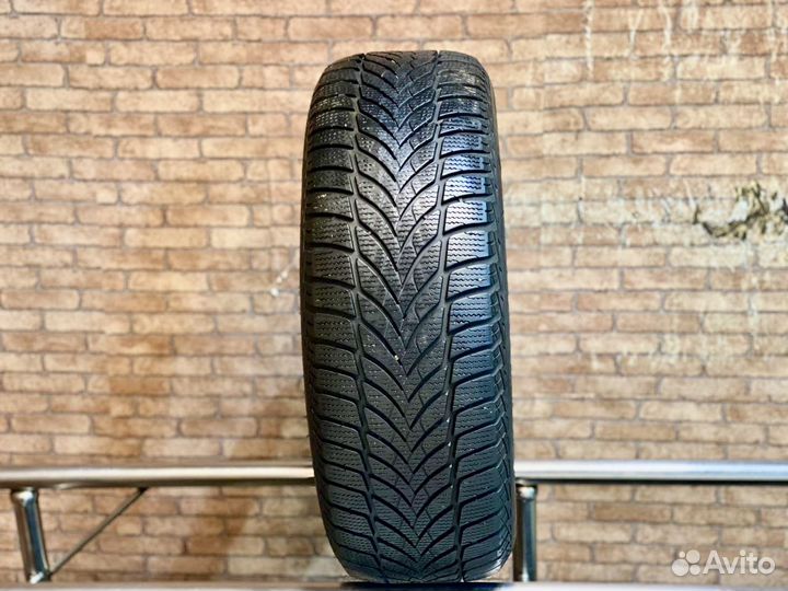 Goodyear UltraGrip Ice 2 215/60 R16