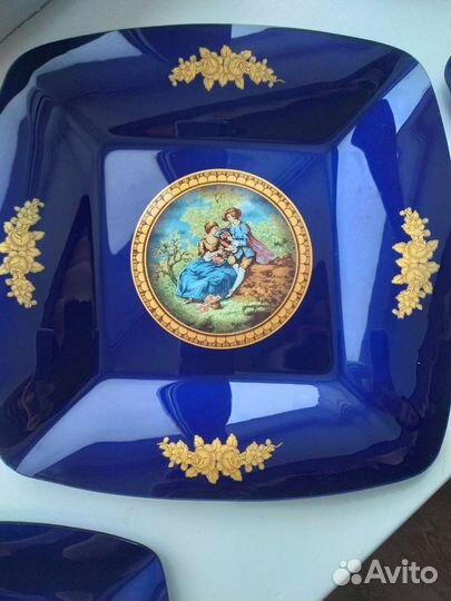 Набор из тарелок