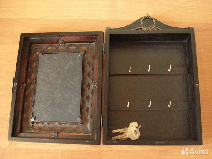 Ключница настенная