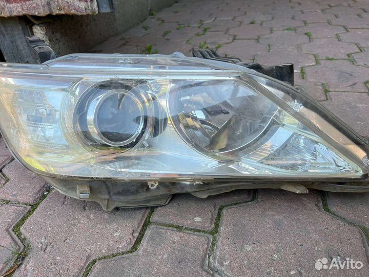 Фары на toyota camry 50