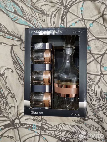 Графин с бокалами