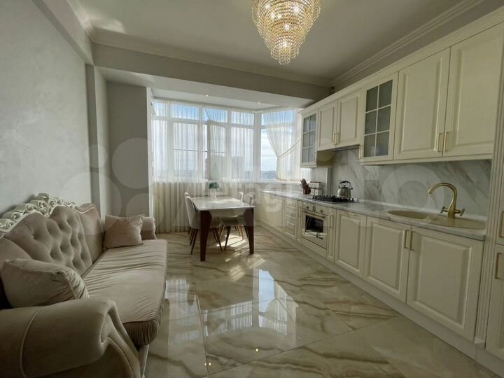 2-к. квартира, 77,7 м², 8/10 эт.