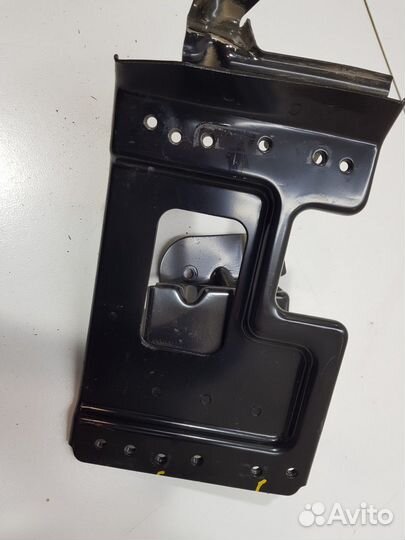 Кронштейн (Haval F7)