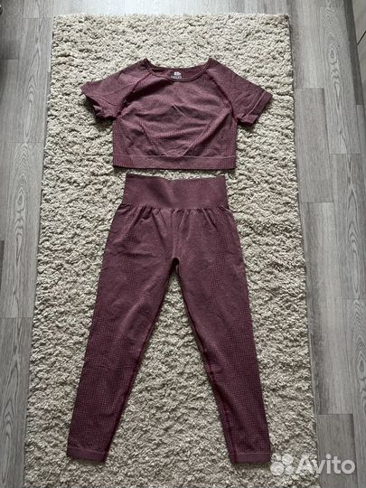 Спортивный костюм женский