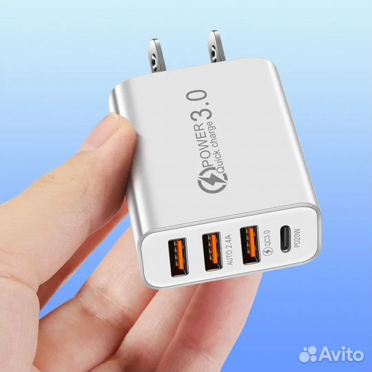 Зарядное устройство адаптер 3хUSB 1xType-C новое