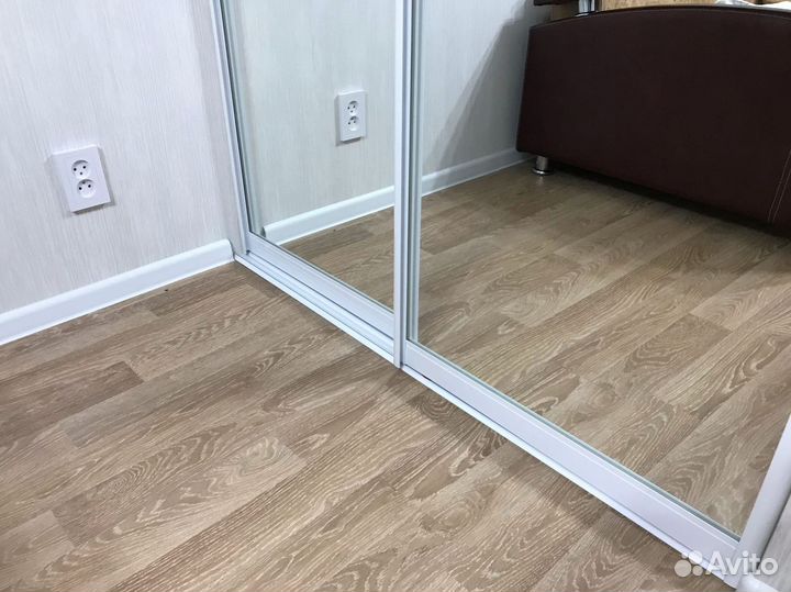 Шкаф распашной