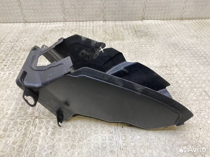 Воздуховод передний правый Skoda Superb 3 B8 2015