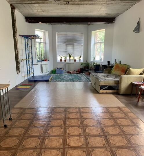 Дом 205 м² на участке 5,5 сот.