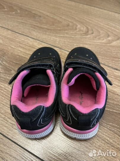 Кроссовки демисезон на девочку 22 размер