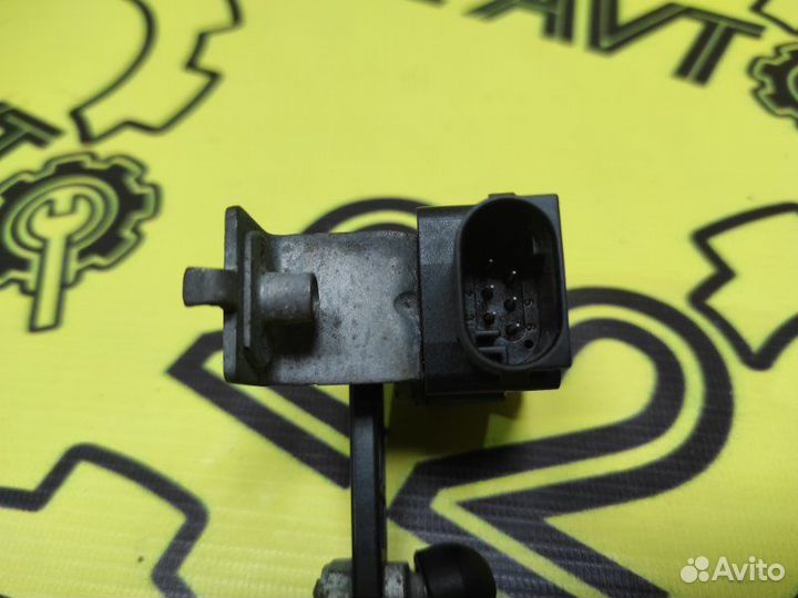 Датчик положения кузова передний Bmw X5 E70 N52B30