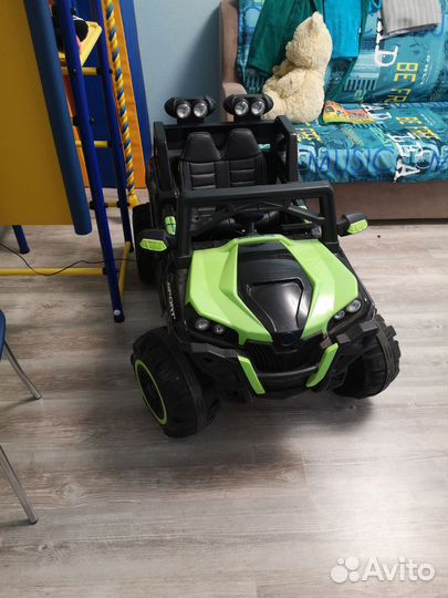 Детский электромобиль
