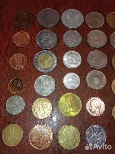 Иностранные монеты 50 шт