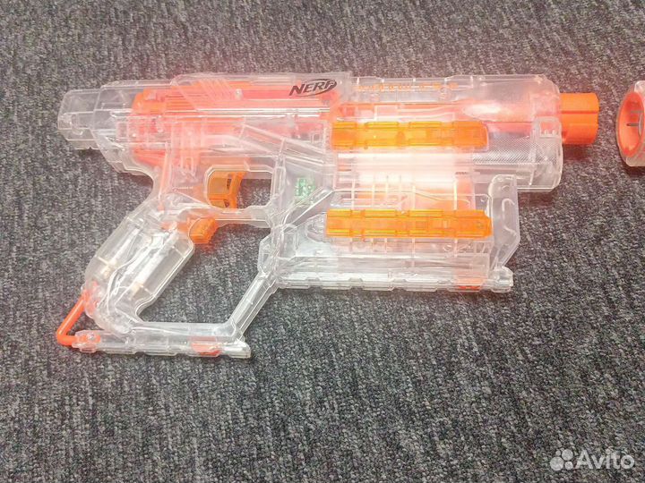 Игрушечный пистолет